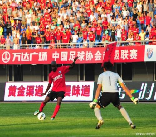 古斯曼北美,杯惊艳表现,力挽狂澜扑,广州赛马场,广州赛马,赛马俱乐部,马术资讯